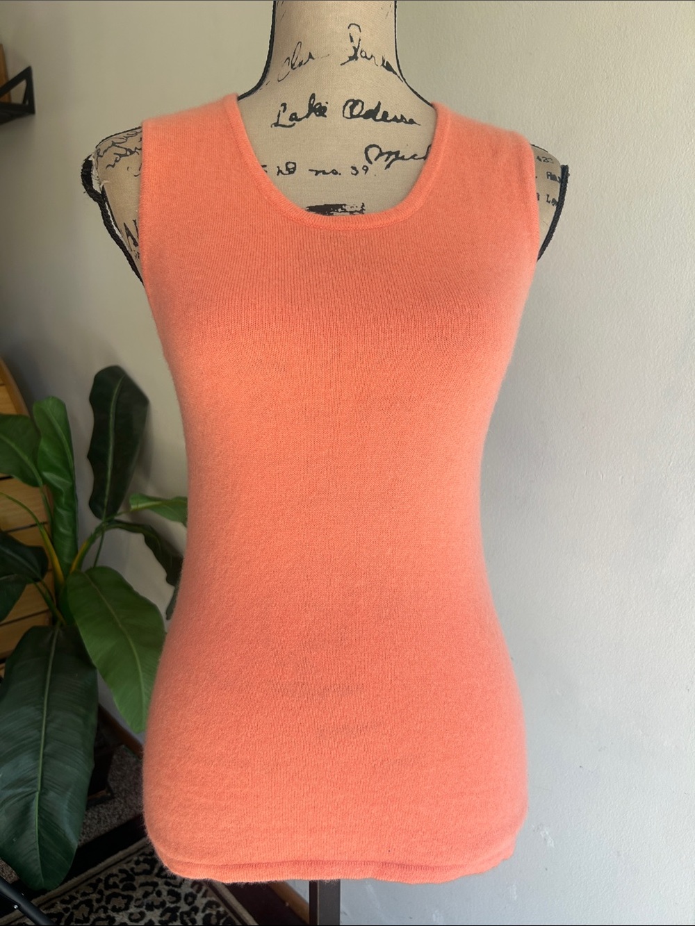 Pure Amici Peach Sleeveless Cashmere Sweater Size Small